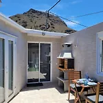 Hikers Haven Courtyard Tamaimo Tenerife * 산티아고 델 테데