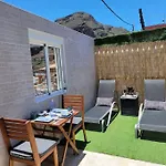 Hikers Haven Courtyard Tamaimo Tenerife Santiago del Teide