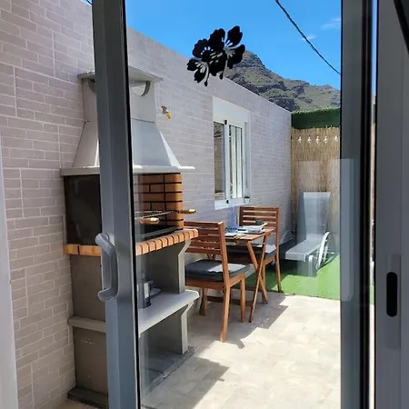 Hikers Haven Courtyard Tamaimo Tenerife * Сантъяго-дель-Тейде