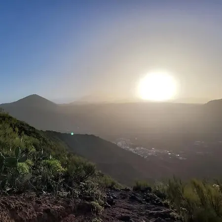 Hikers Haven Courtyard Tamaimo Tenerife Santiago del Teide