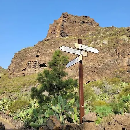 Hikers Haven Courtyard Tamaimo Tenerife *