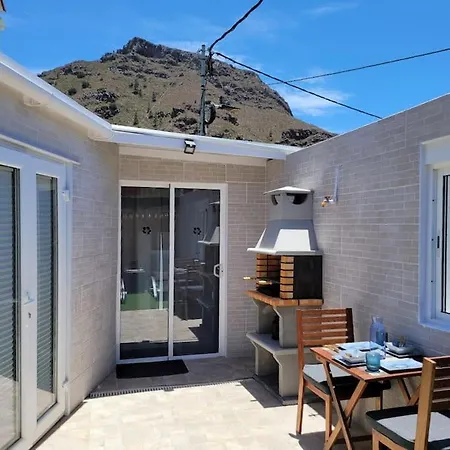 Hikers Haven Courtyard Tamaimo Tenerife * Сантъяго-дель-Тейде