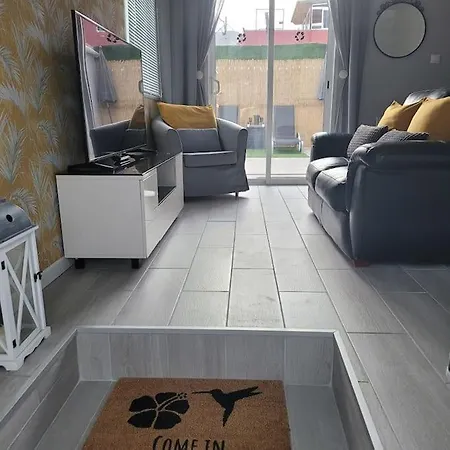 Апартаменты Hikers Haven Courtyard Tamaimo Tenerife