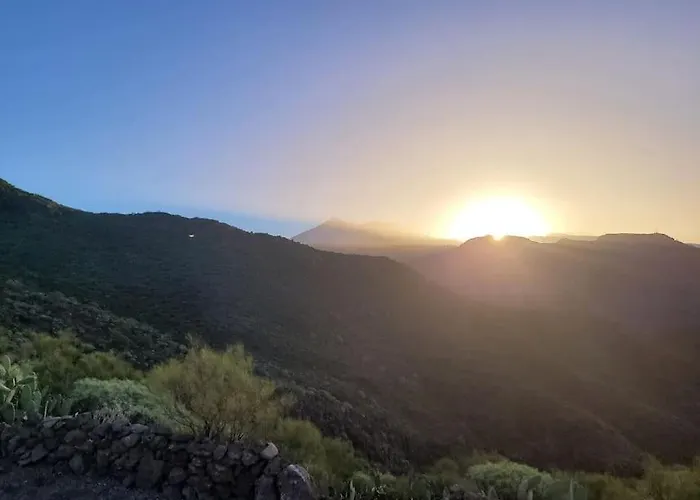 Hikers Haven Courtyard Tamaimo Tenerife Santiago Del Teide